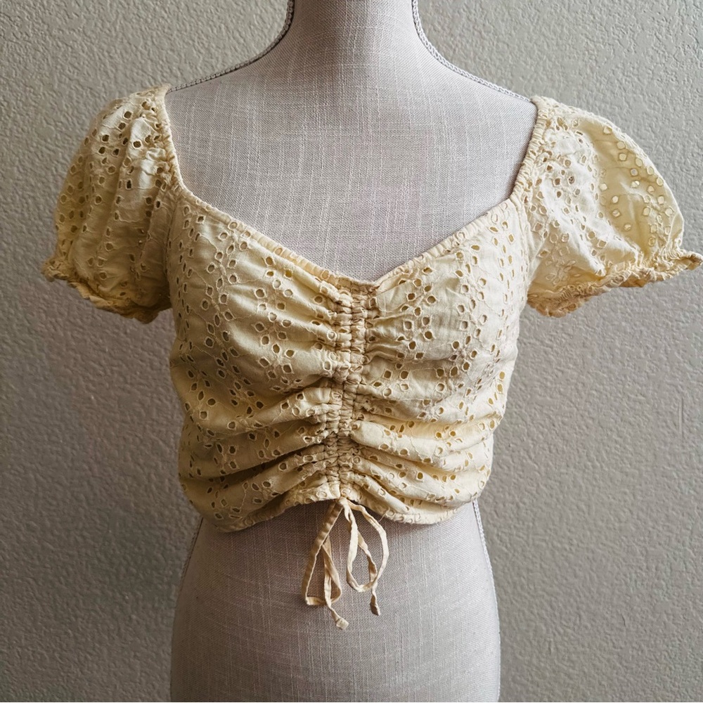 Hollister Crop top eyelet puff sleeve MED smocked Y2K yellow milkmaid cinch tie